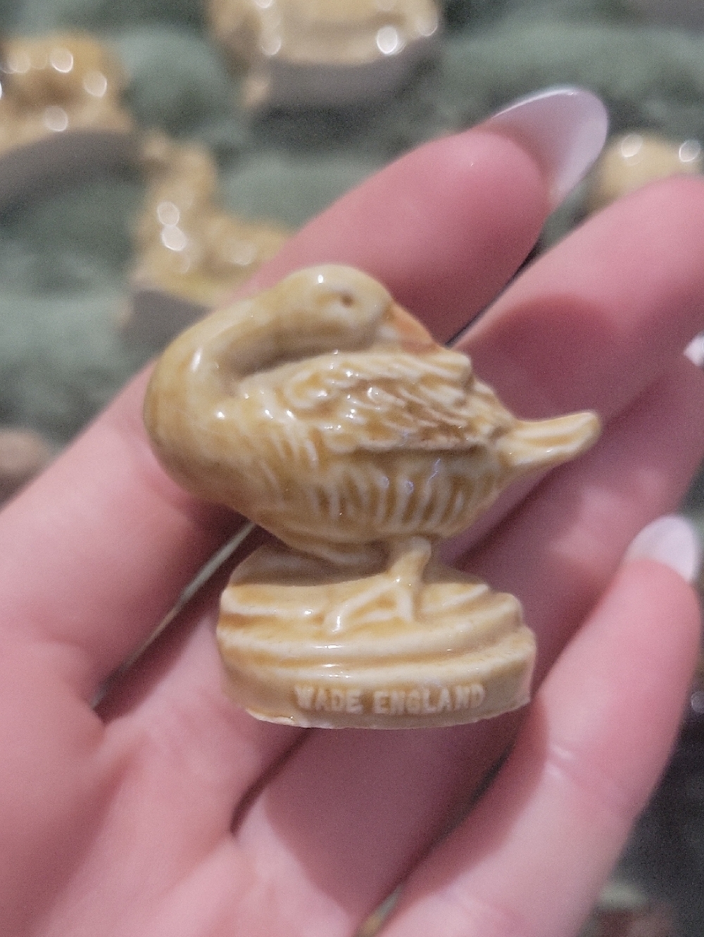 Vintage Ceramic Swan Figurine in Glossy Cream